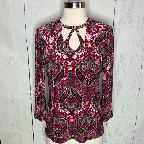 Paisley Keyhole Women's Top - Red and Black - Picture 2 of 9